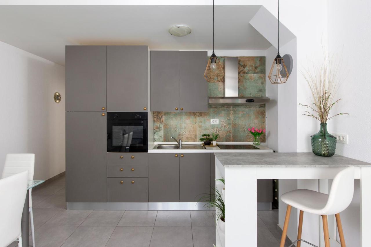 Apartment Antoni 2 Podstrana Luaran gambar