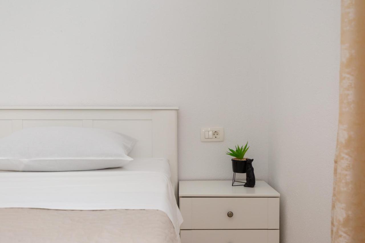 Apartment Antoni 2 Podstrana Luaran gambar
